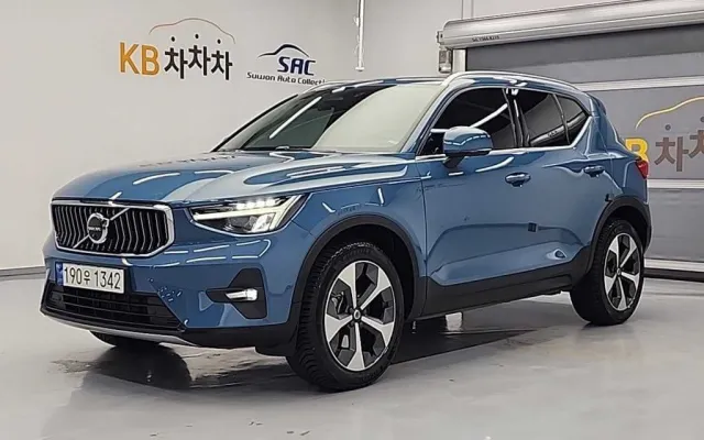 XC40 B4 AWD 얼티메이트 브라이트